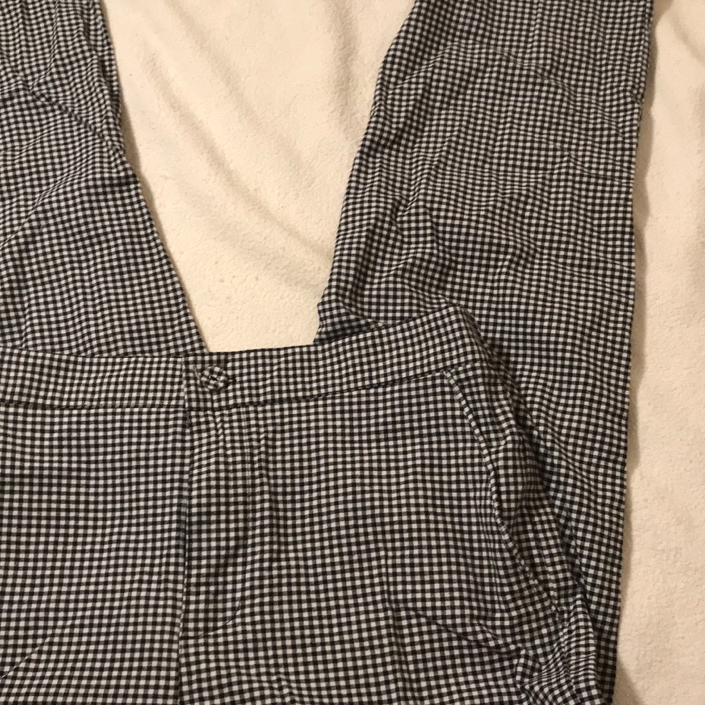 Gingham black and white pans